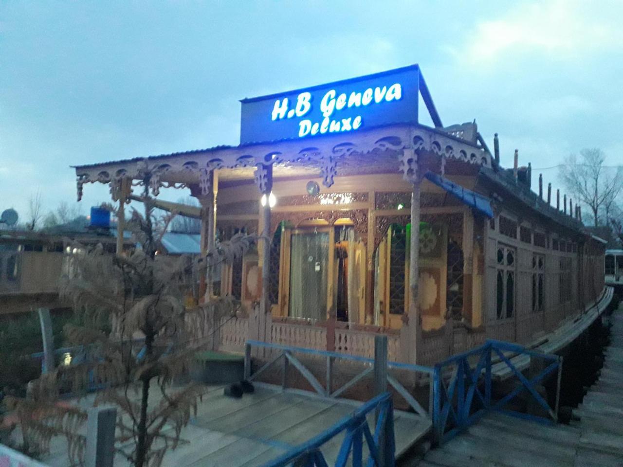 Heritage Geneva House Boat Сринагар Экстерьер фото