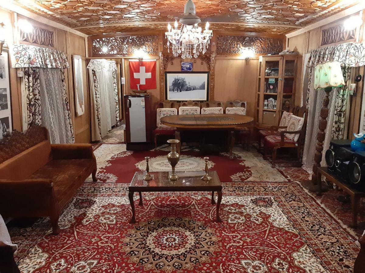 Heritage Geneva House Boat Сринагар Экстерьер фото